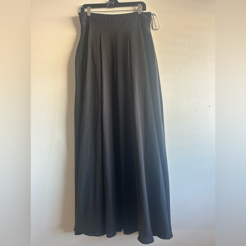 Fame and Partners Black Pleated  Maxi Skirt Size 12